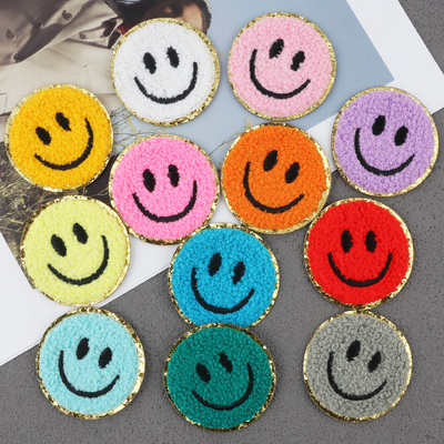 Lächeln-Gesichts-nettes Chenille-Eisen auf Flecken-dekorativer klebender Stickerei