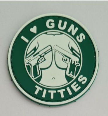 Gewehre und Titties 3D Moral-Flecken-Grün-Haken-und Schleifen-Moral-Flecken PVCs Starbucks