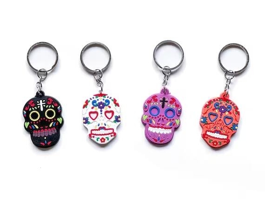 Schädel-spornte kundenspezifische Logo Keychain Four Link PVCgummischlüsselkette Schlüssel an