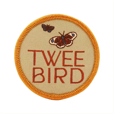 Individuell gestickte Logo-Patches mit verschränktem Border Design