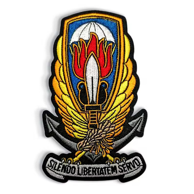 Fabrik-direkte Abzeichen kundenspezifische Bekleidung kundenspezifische bestickte Patch für Kleidung