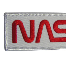 Eisen auf Stickerei Patch Custom Twill Stoff Stickerei Patch für Uniformen Jacken Hüte und mehr Low MOQ Kostenloses Kunstwerk Schnelle Probe Tim