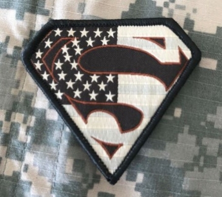 Des taktischen Supermann USA Tan Subdued Patches Flecken-Hakens BuckUp 2,75&quot;
