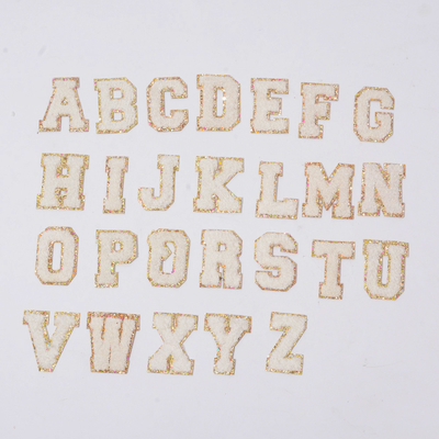 Das 26 Alphabet-Eisen auf Chenille-Buchstabe-Flecken perlen die Stützung der selbstklebenden Stickerei
