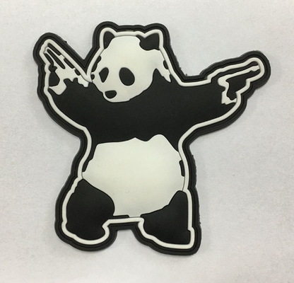 Gewehre, die Panda 3D den kundenspezifischen PVC-Moral-Flecken-Leichtgewichtler waschbar schießen